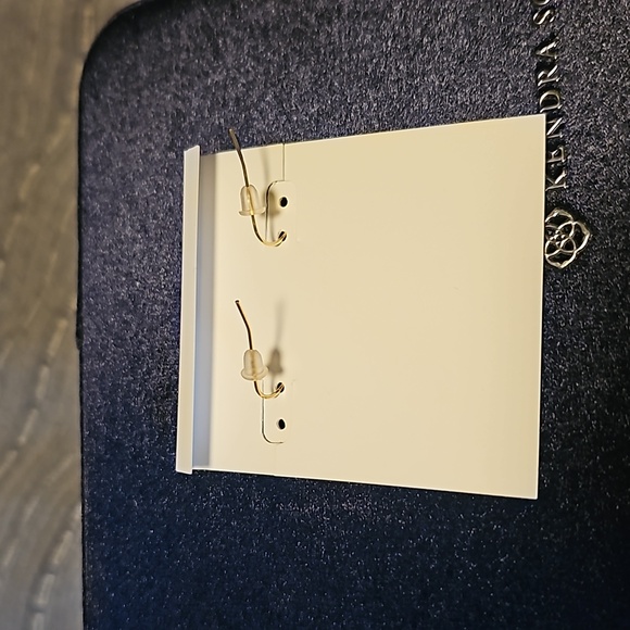 Kendra Scott Earrings - Picture 3 of 3